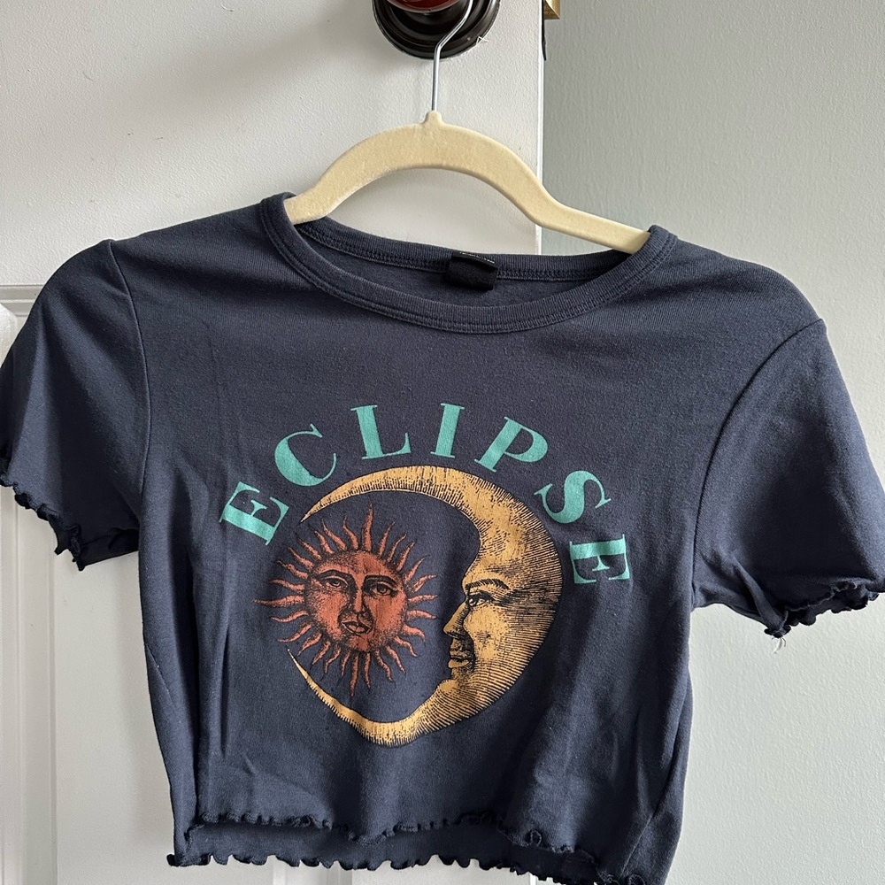 Urban Outfitters UO Eclipse Short-Sleeve Baby T-Shirt Small